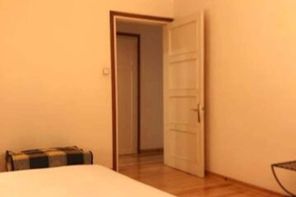 Maison Biscuit. Apartament A La Placa De La Vila Camprodon Zewnętrze zdjęcie