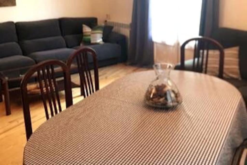 Maison Biscuit. Apartament A La Placa De La Vila Camprodon Zewnętrze zdjęcie