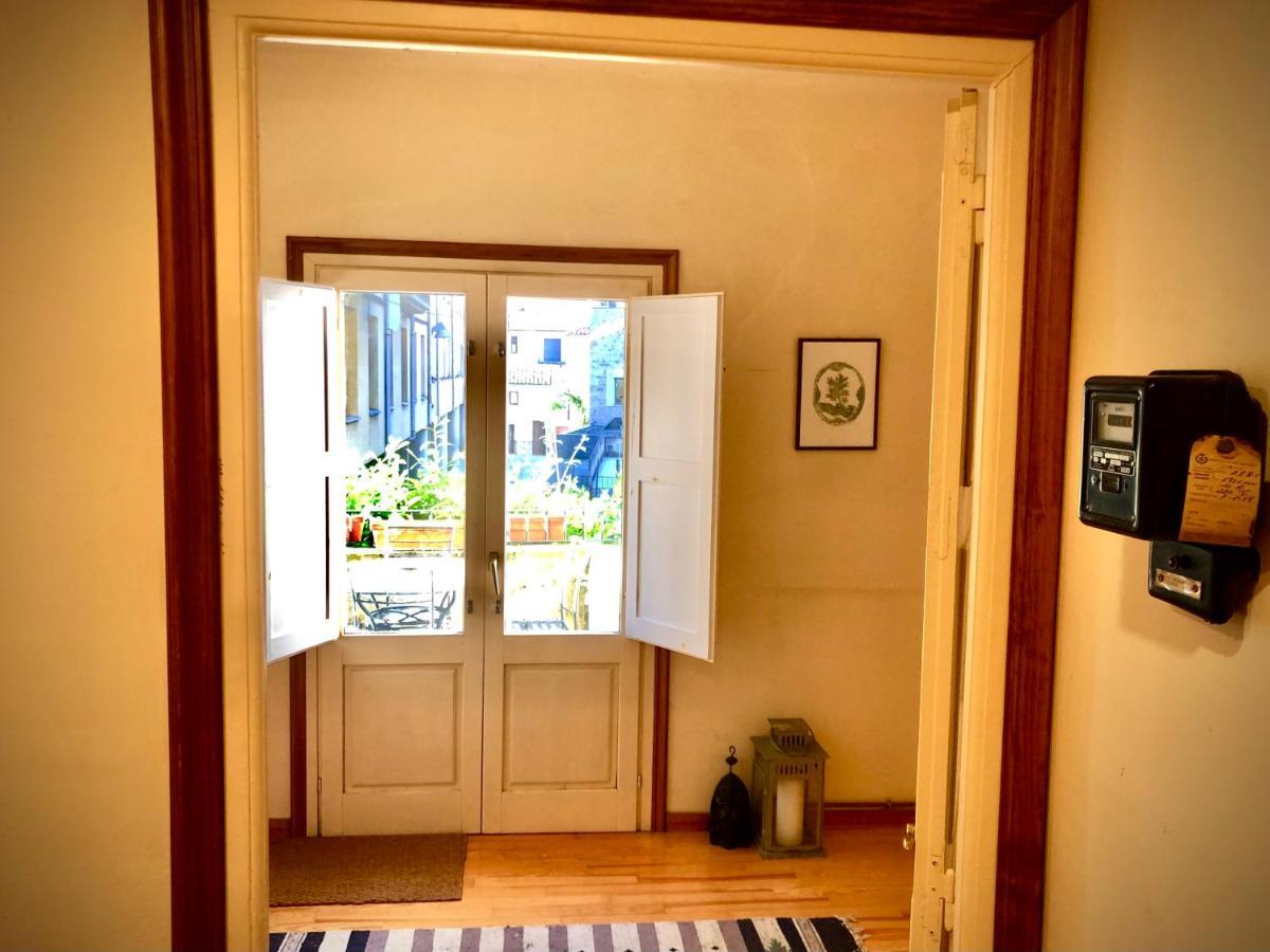 Maison Biscuit. Apartament A La Placa De La Vila Camprodon Zewnętrze zdjęcie